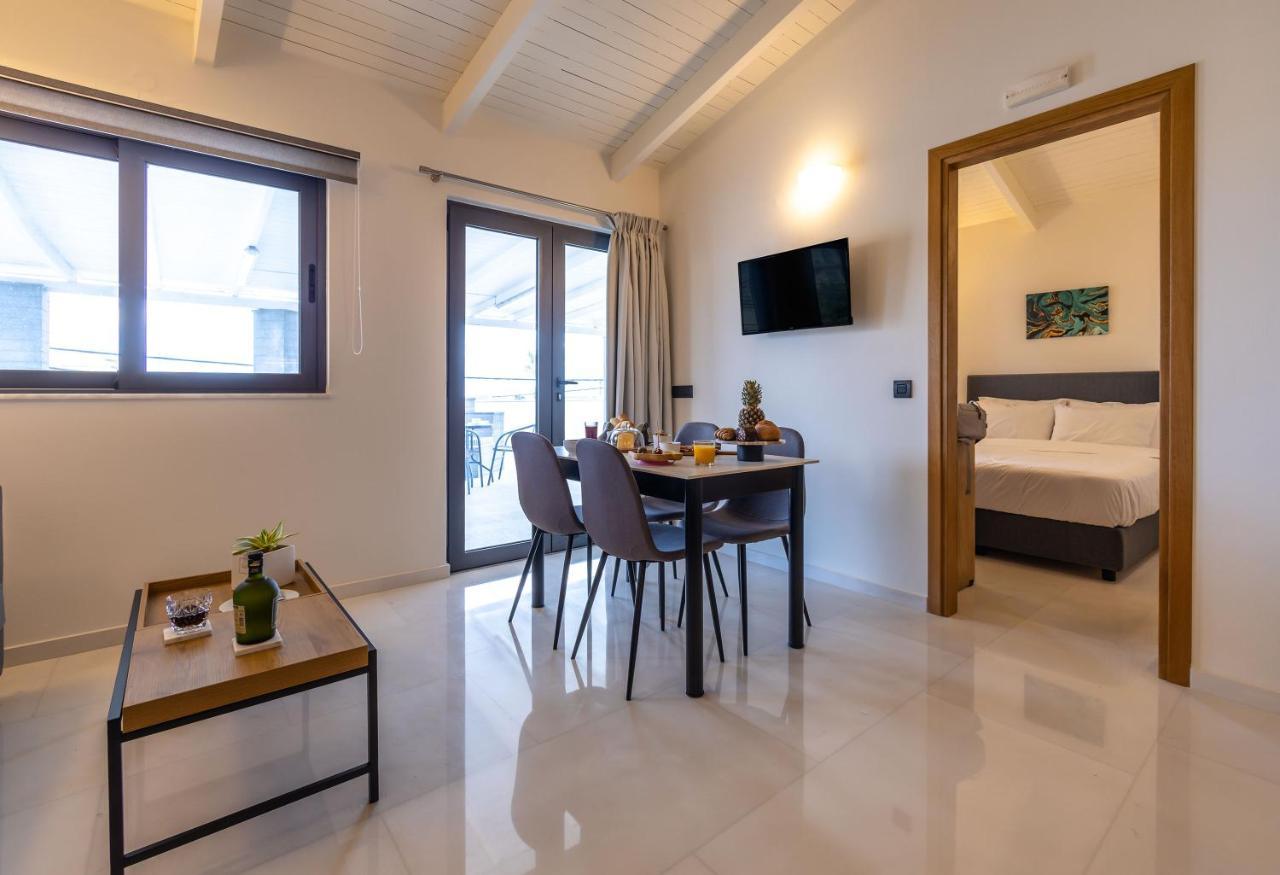 Astron Aparthotel By Estia อนาลิปซี ภายนอก รูปภาพ